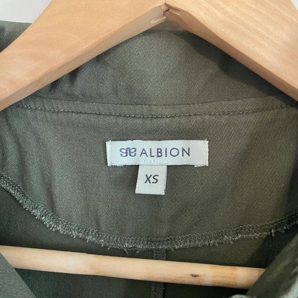 Albion Fit Hamptons Dress Womens Sz XS Olive Green Canvas Utility Stretch Short - Picture 5 of 7